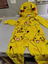 Pokemon Pajamas Unisex Pikachu One-Piece Size 4-5 Yellow