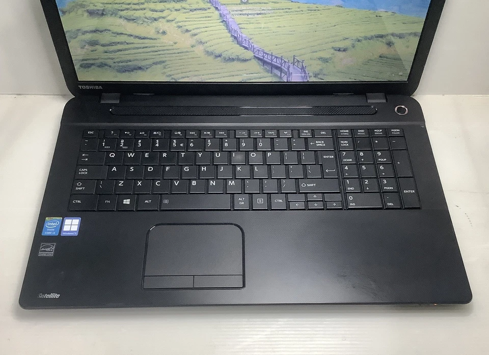 17.3”Toshiba Satellite C70-B-212,INTEL CORE i3@1.70GHz,8GB RAM,240GB SSD,WIN 11  - Image 3 of 4