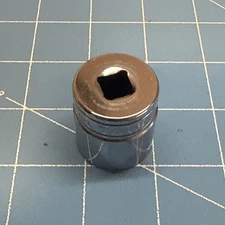 Snap-on F281 3/8" Drive 12-Point SAE 7/8" Flank Drive® Shallow Socket