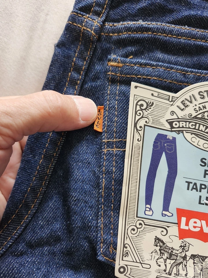 Vintage Deadstock Levi's 620-0216 Orange Tab. Slim Tapered Jeans. NWT. - Image 2 of 4