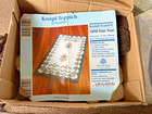 VINTAGE NEU RIEGELHAKEN TEPPICH-KIT - Teil gestartet, bedruckte Leinwand, Hakentabelle etc.