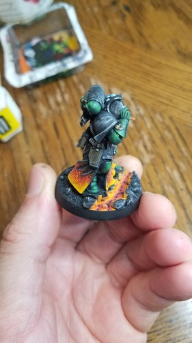 Painted Salamanders Librarian Phobos Armour Warhammer 40k Space Marines OSL NMM - Picture 4 of 5