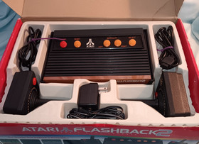 1Atari Flashback 2 Classic Game Console 40 Built in Games 2005