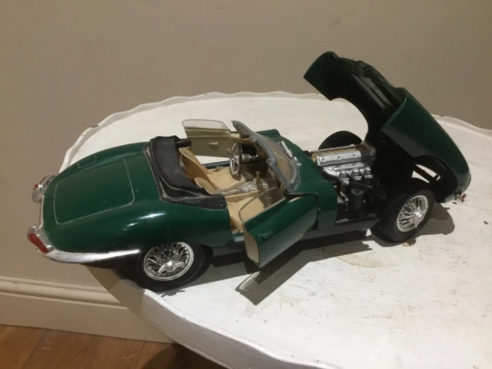 Tonka Polistil 1/16 Scale Jaguar XK E-Type Roadster Model Green - Image 4 of 4