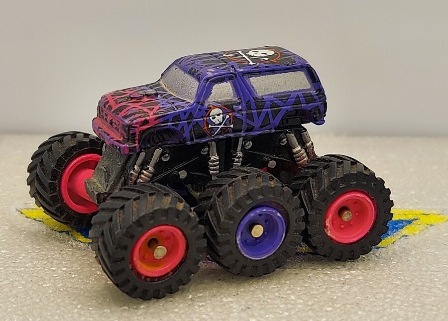 Micro Machines 6 Wheel Skull/Crossbones Monster Truck