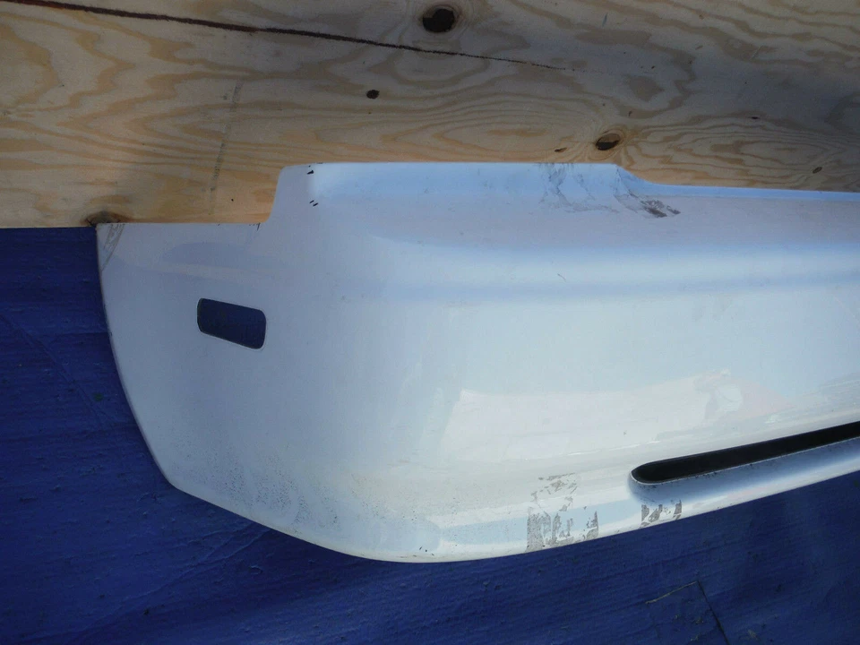1992-1996 HONDA PRELUDE REAR BUMPER COVER OEM HR69 - Image 2 of 4