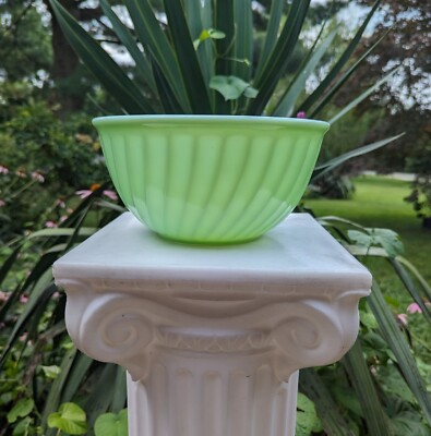 Fire King Jadeite 9 inch Swirl Mixing Bowl