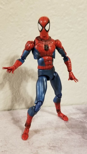 mafex classic spiderman