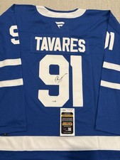 JSA COA JOHN TAVARES Signed Autographed Toronto Maple Leafs Hockey Jersey 