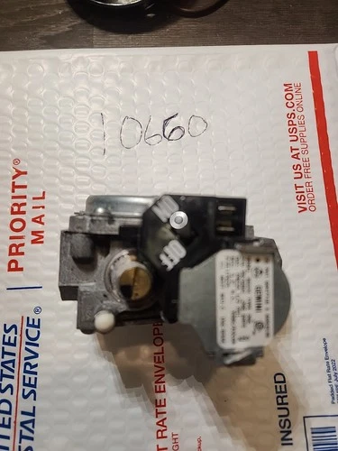 White Rodgers Furnace Gas Valve 36G24 Type 206 York Evcon 17629