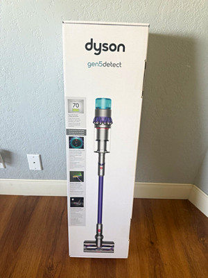 Dyson Gen5detect Cordless Stick Vacuum, Bagless, HEPA, 70 min, Purple