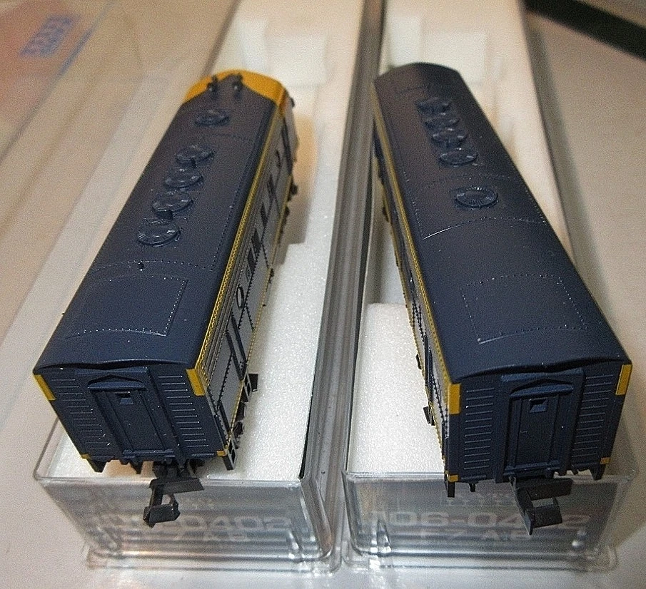 KATO N SCALE #106-0402 F7 A,B UNITS SANTA FE ,BOXED IN PLASTIC CASES - Image 4 of 4
