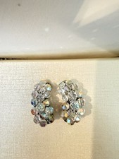 Vintage clear round crystal cluster clip-on e...