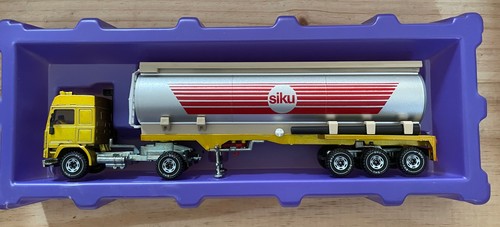 SIKU 3416. VOLVO F7 TANKER - Picture 2 of 20