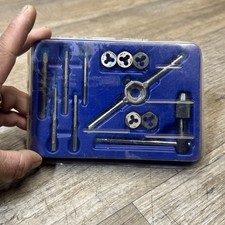 Home threading kit to tap thread bolts and thread holes