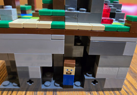 2012 LEGO MINECRAFT MICRO WORLD: THE FOREST SET #21102, COMPLETE