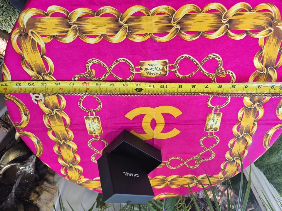 Collar CHANEL Marca de Coco Colgante Chapado en Oro 19" Cadena Marca CC Foto 4 de 4