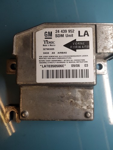 Airbagsteuergerät Steuergerät Airbag Modul 24439952LA Opel Corsa C 00-06