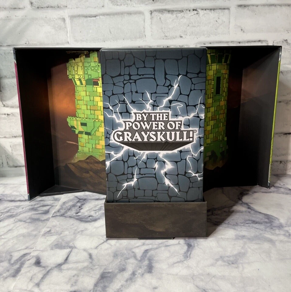 SDCC 2022 Mega Masters of the Universe By the Power of Castle Grayskull MOTU Foto 3 de 4