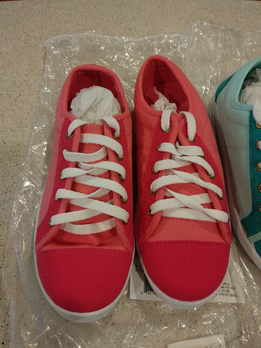 Coral colored shop tennis shoes