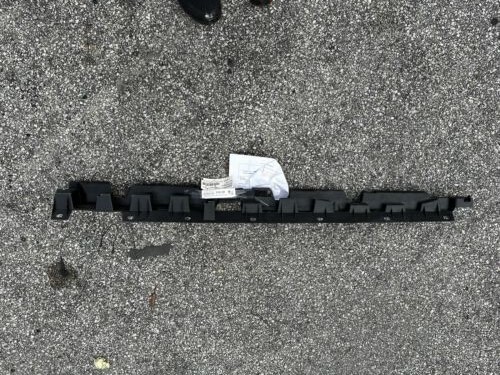 AUDI R8 Spider ROCKER MOLDING BRACKET RIGHT 4S0853922B OEM