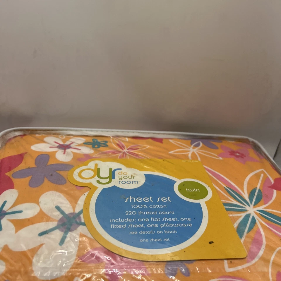 DYR Do Your Room Twin Sheet Set Floral 3 Pc Set New In package - Image 3 of 4