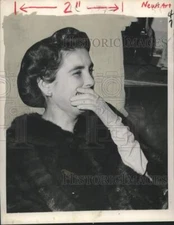 1951 Press Photo Woolworth heiress Barbara Hutton on her arrival in New York.