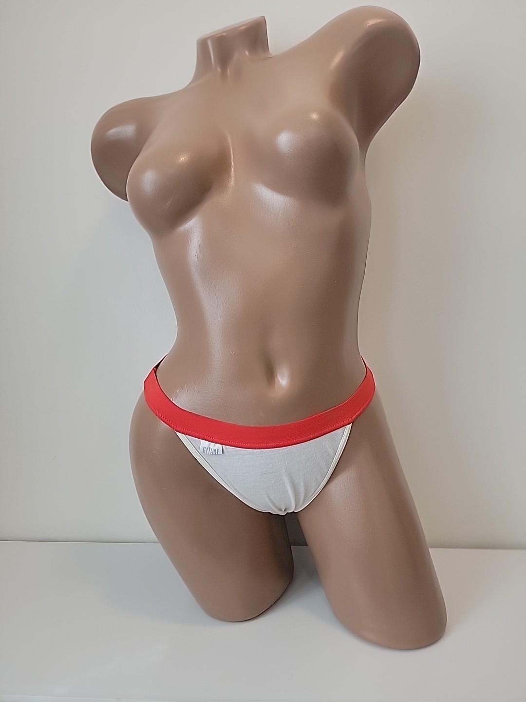 Foto 1 di 7