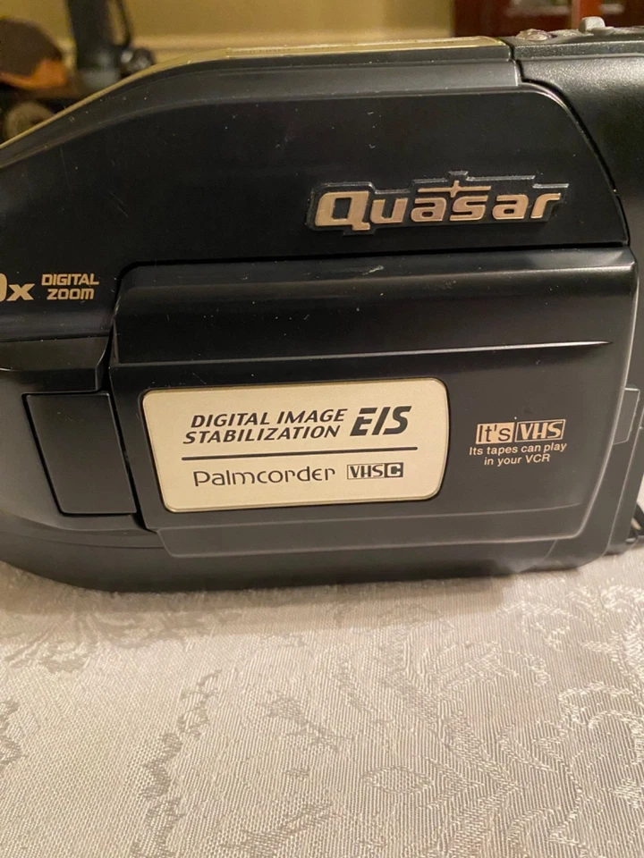 Quasar VM-L153 Palmcorder VHSC 700 x Zoom Case, Charger, Adapter Tested Works - Image 2 of 4