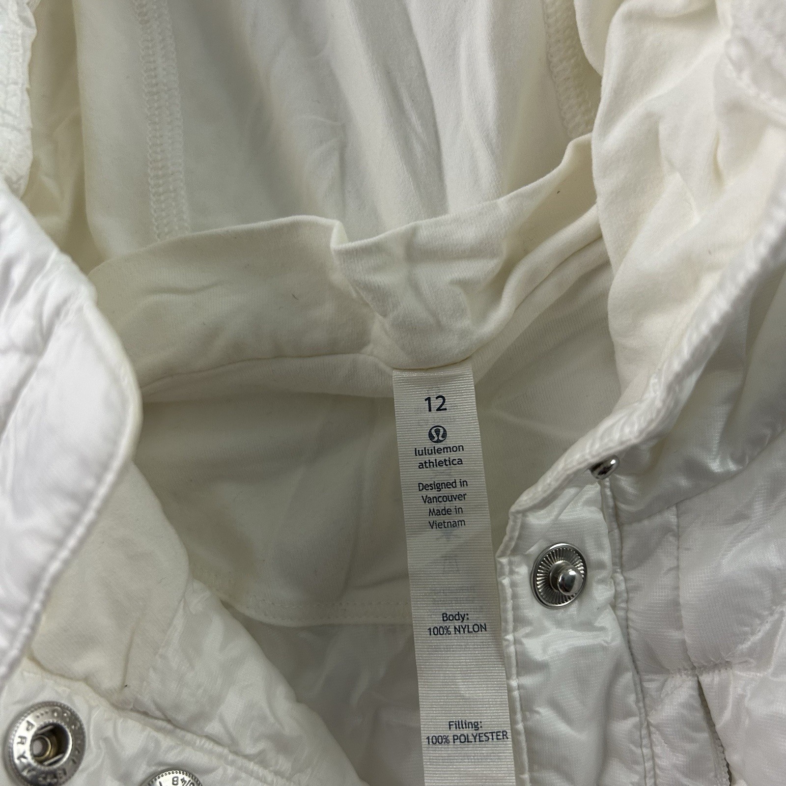 Lululemon Snap Button Lightweight Puffer Vest Cro… - image 4