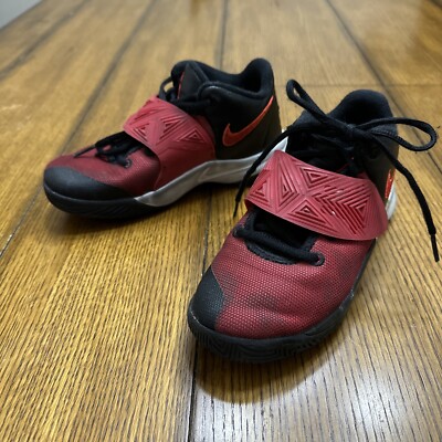 Nike Boys Kyrie Flytrap III BQ5621-005 Red Basketball Shoes Sneakers Size 2Y