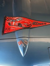 NASCAR pennant 2002  Bill Elliott