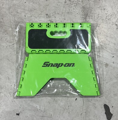 SNAP ON TOOLS KLAPPBARER TRITTHOCKER ORIGINAL IN GRÜN SSXRSTPK09 34 X 30 X 23 (2)
