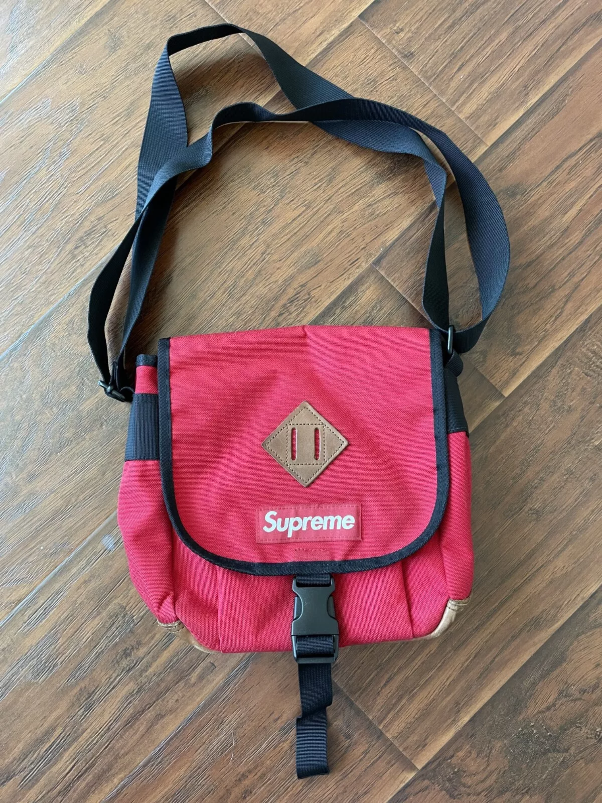 Sac bandoulière logo Supreme Box 2008 Vintage Messenger Rouge Damier Alpin Budweiser