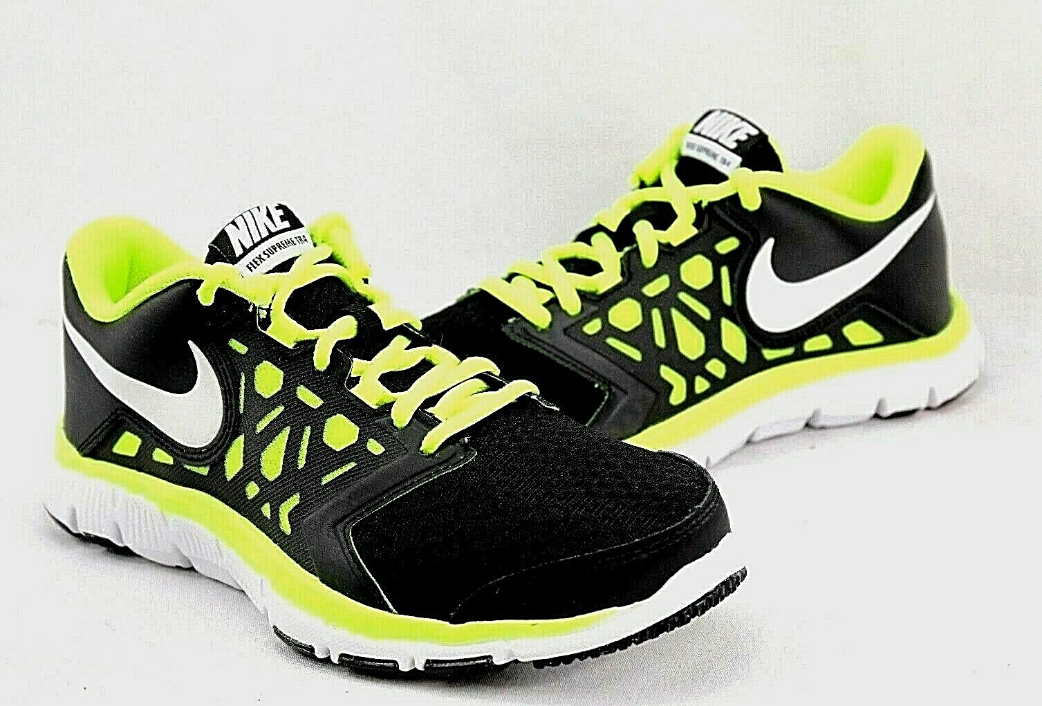 white nike youth shoes