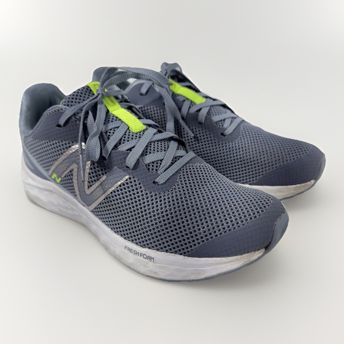 New Balance Fresh Foam Arishi Grey Lightweight Women's Trainers
