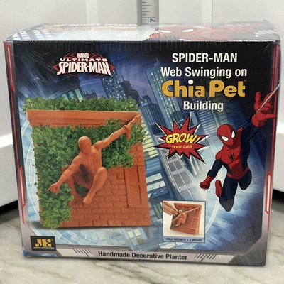 SPIDER MAN CHIA PET BUILDING NEW 2015 MARVEL ULTIMATE WEB SWINGING BUILDING.
