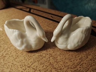 PAIR Lenox Mini Swan Porcelain Figurine Trinket Dish Wedding Bride LOT OF 2