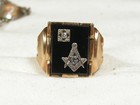 ...Vintage Men's 10K Gold, Diamond, Masonic Compass Ring, Size 9.75... — photo 3