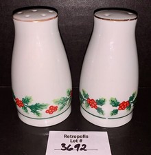 Holly Berry Salt & Pepper Shakers Gold Trim Ceramic Festive Christmas Holiday