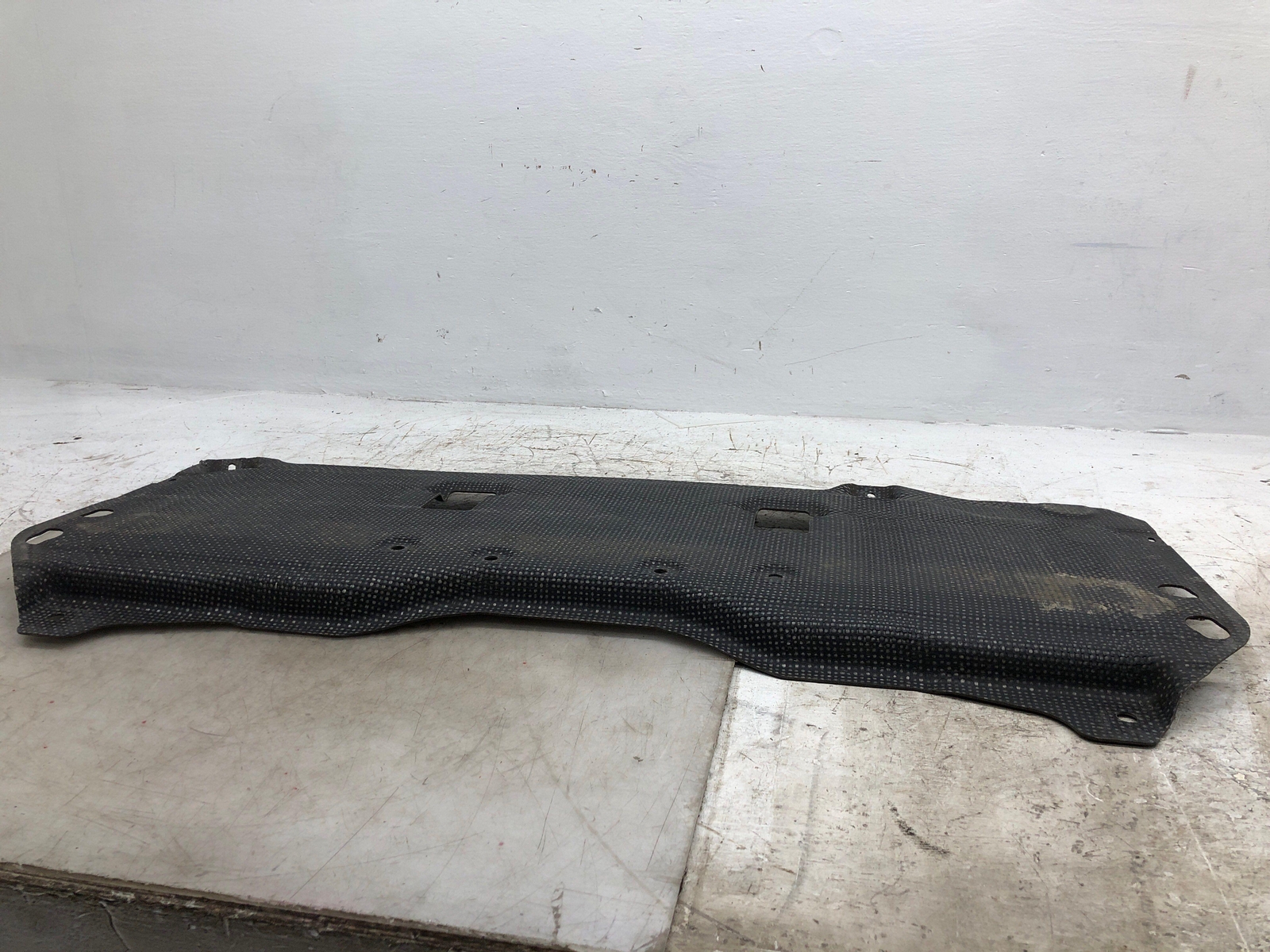 2016-2020 BENTLEY BENTAYGA UNDERBODY SPLASH SHIELD GUARD COVER PANEL 4M0804033F
