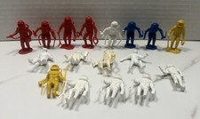 17 Vintage MPC Astronaut plastic toy figures few Broken feet or Base 1960 s