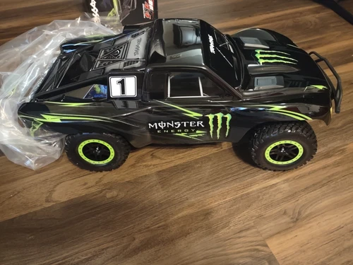Traxxas Slash 4x4 RC Truck Monster Energy Edition