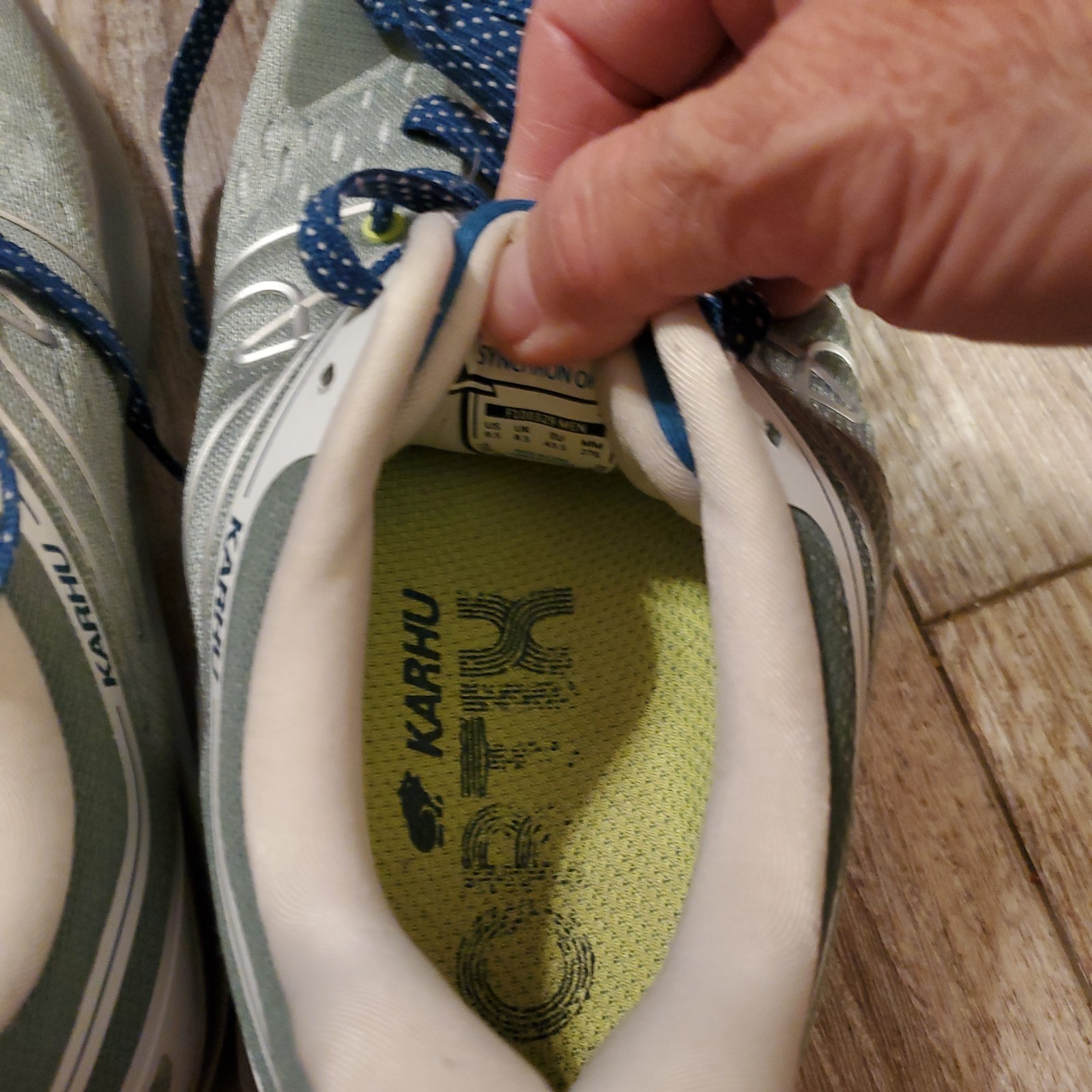 Karhu Mens Synchron 2.0 F100329 Green Running Shoes Sneakers Size9.5 Lightweight