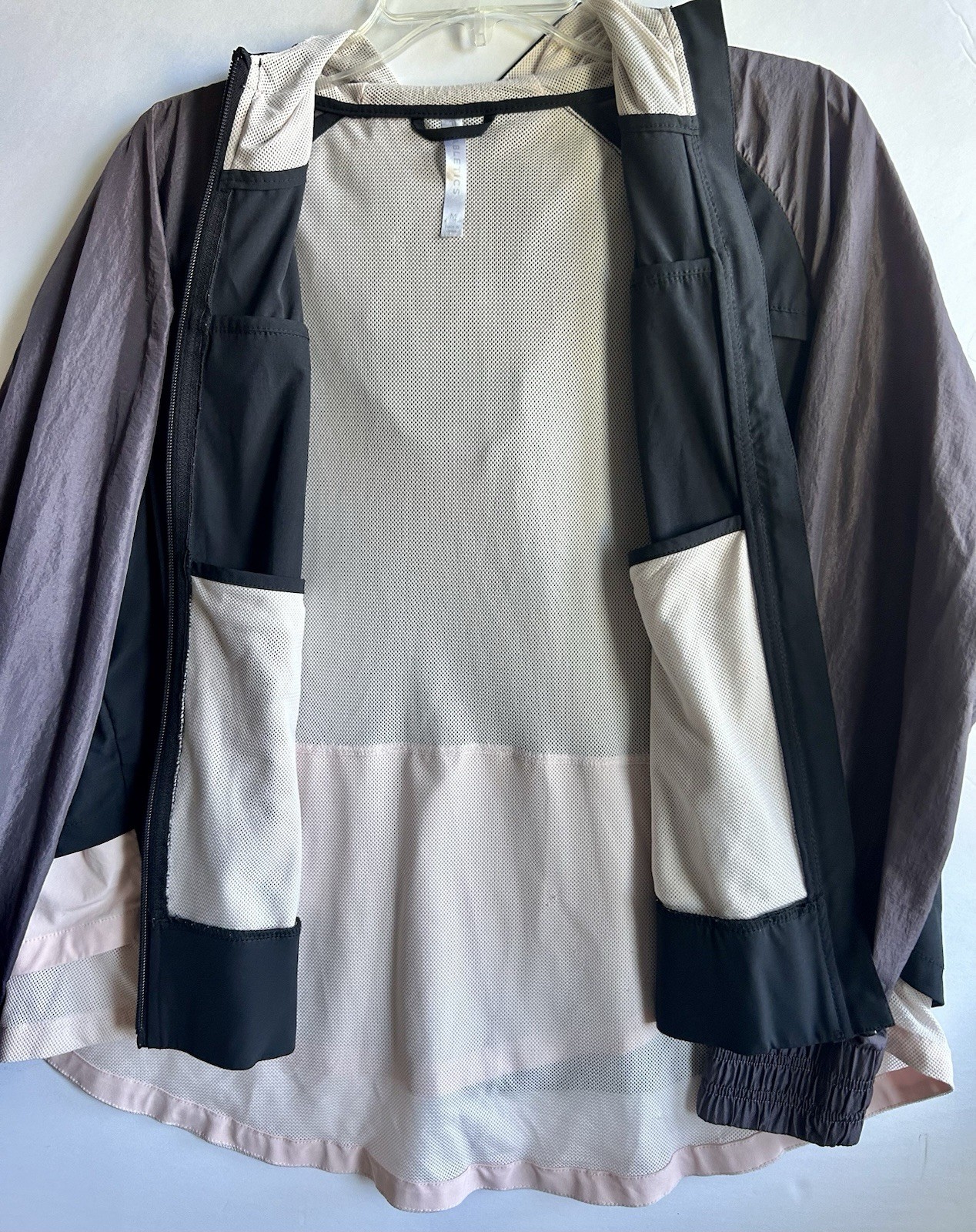 Fabletics Lightweight Hooded Windbreaker Jacket B… - image 4