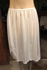 Vintage Shadowline White All Nylon Half Slip With Slit Size Large 24  