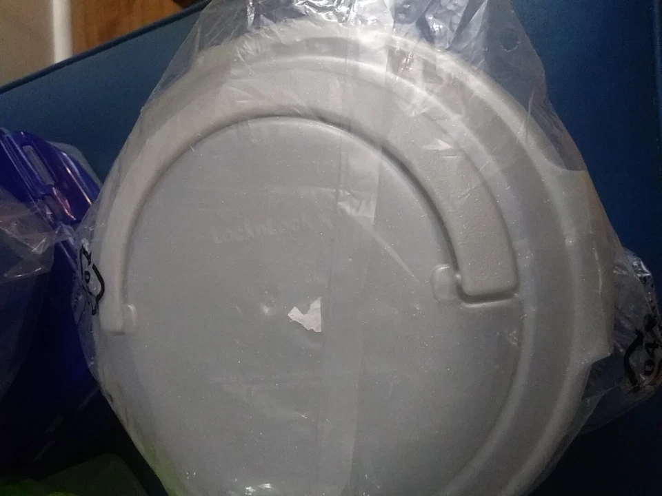 9LOCK N LOCK Various Canisters Freezer Microwave safe Multicolor Containers - Image 4 of 4