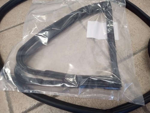 KIT GUARNIZIONI COMPLETO VETRI E PORTE FIAT 500 L EPOCA INSERTI CROMATI E COPRIG - Imagen 13 de 14