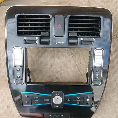 2014 Nissan Leaf Dash Center Heater Radio Bezel