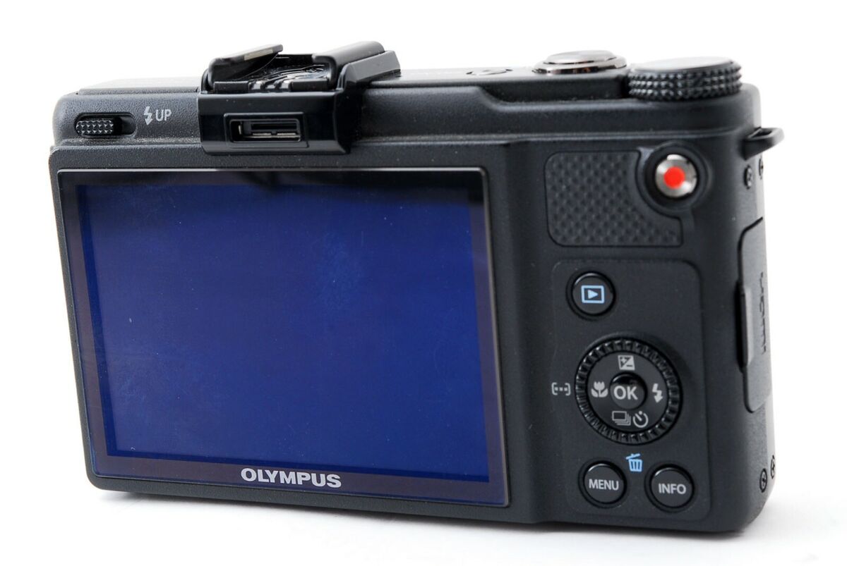 Olympus XZ-1 Digitalcamera, CLA-12,Tcon-12,VF-2 F1.8-2.5, 6 Olympus XZ-1 Digitalcamera, CLA-12,Tcon-12,VF-2 F1.8-2.5, 6